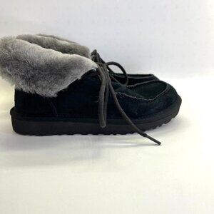 UGG Australia Women's Diara Boot US Size 6 in Black Sherpa Lined